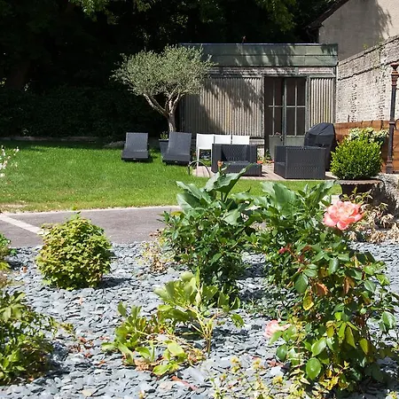 Maison M Bed & Breakfast *